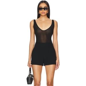 NWT Alice+Olivia Donald Short Size 4